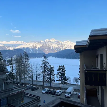 Chesa Sonnalpine B 33 アパート